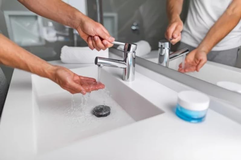 5th Ave Pop-up Drain Stopper with Overflow and Strainer Matte Black