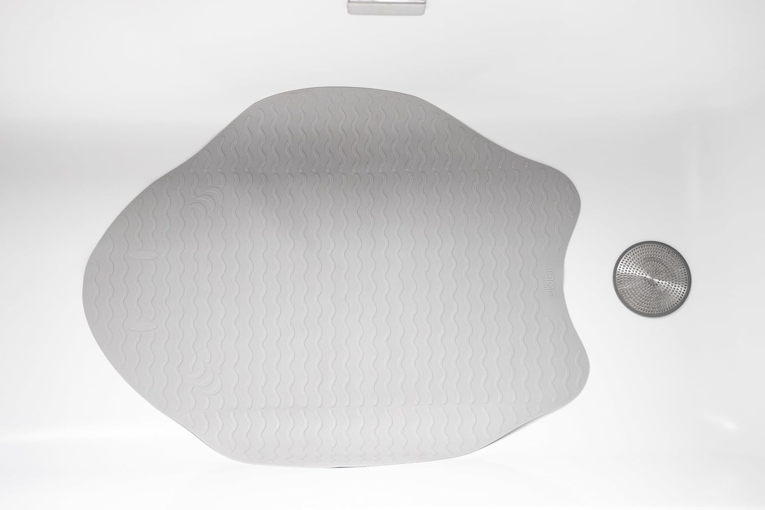 Ubbi Stingray Bath Mat for Baby Gray