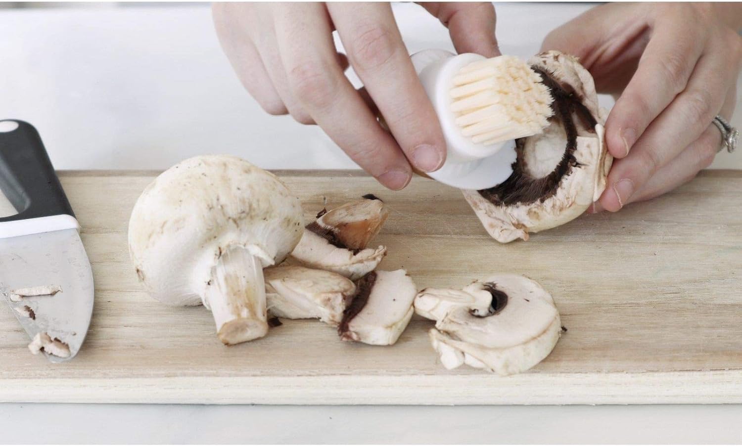 Full Circle FunGuy Mushroom Cleaning Brush 2 in 1