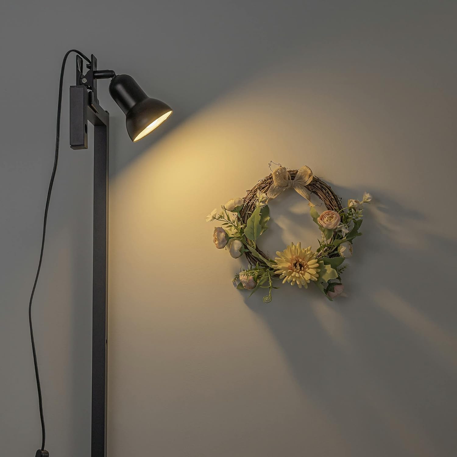 Kiven Dimmable Clip on Lamp with Timer and Adjustable Arm Black Finish