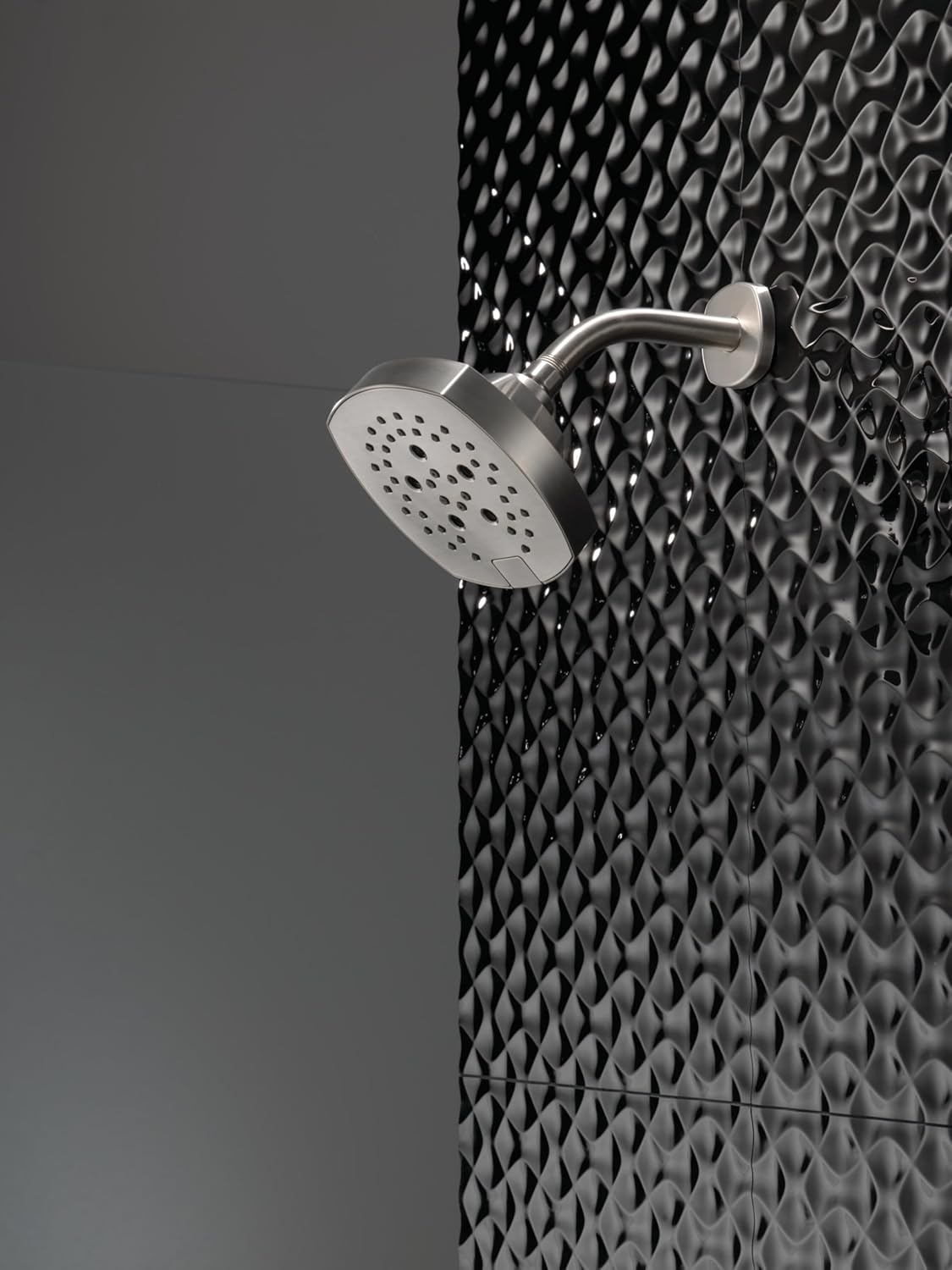 Delta 52663-SS 5-Setting H2Okinetic Shower Head 1