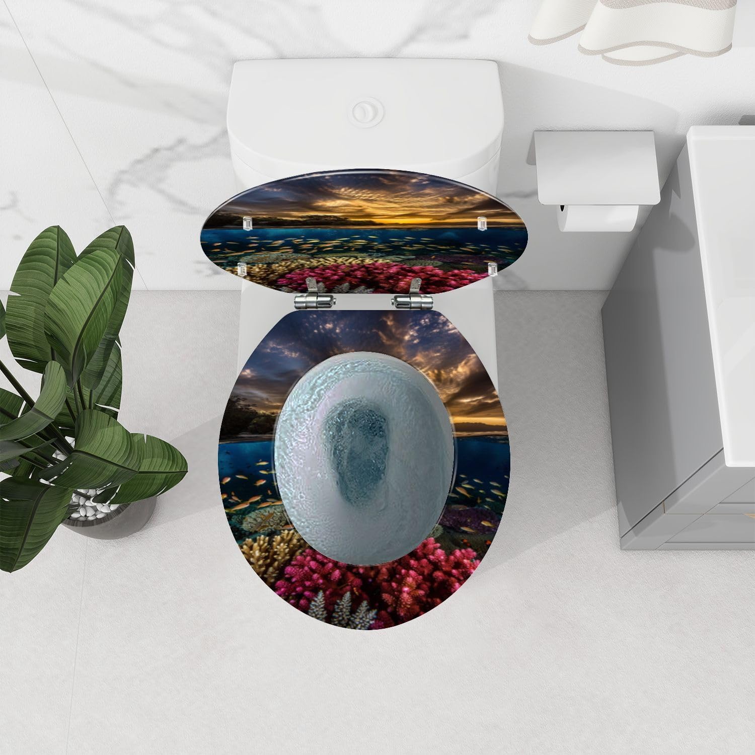 TRANQDEHOM Round Resin Toilet Seat with Golden Sunset Design