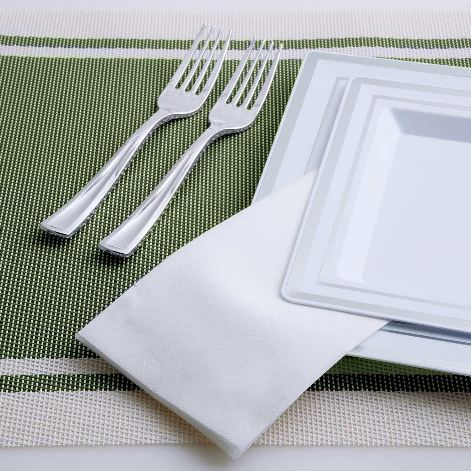 200 Pack Soft Cloth-Like Disposable Hand Towels