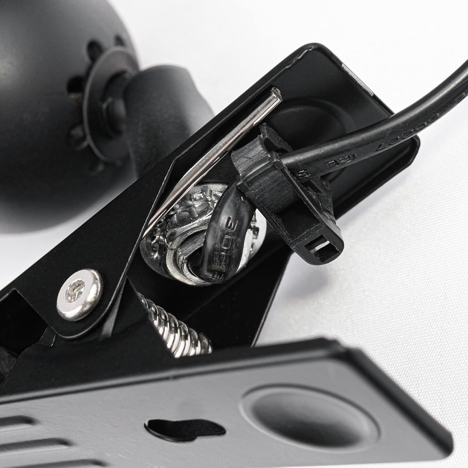Kiven Dimmable Clip on Lamp with Timer and Adjustable Arm Black Finish